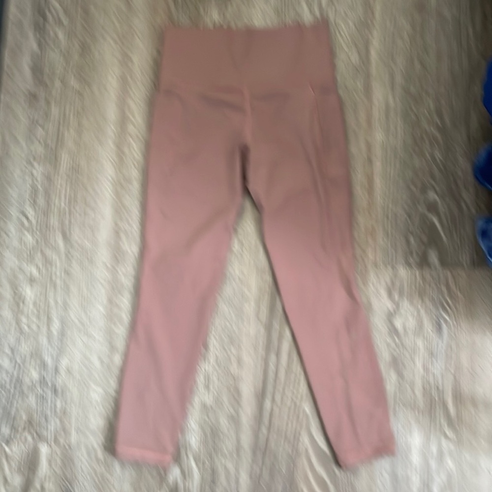 Athleta Salutation 7/8 tight in Powervita